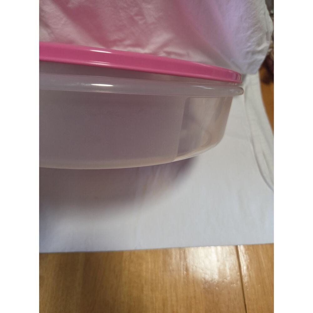 TUPPERWARE 12" Round Cookie/ Pie Container With Hot Pink Lid - Picture 2 of 5